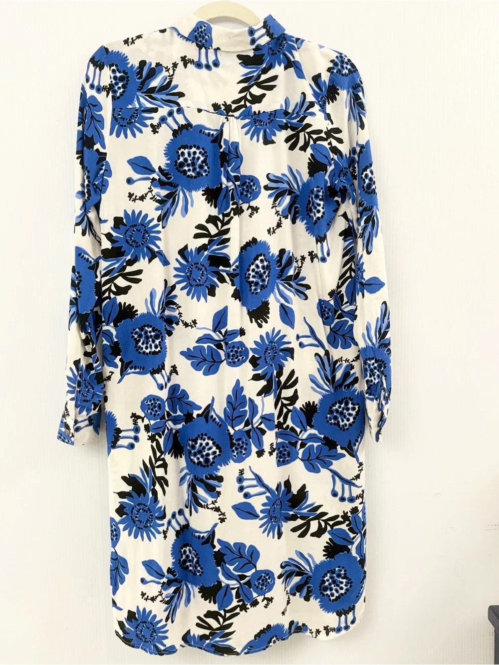 Milano Italy White Dress with Blue and Black Floral Print Long Sleeves Size 36